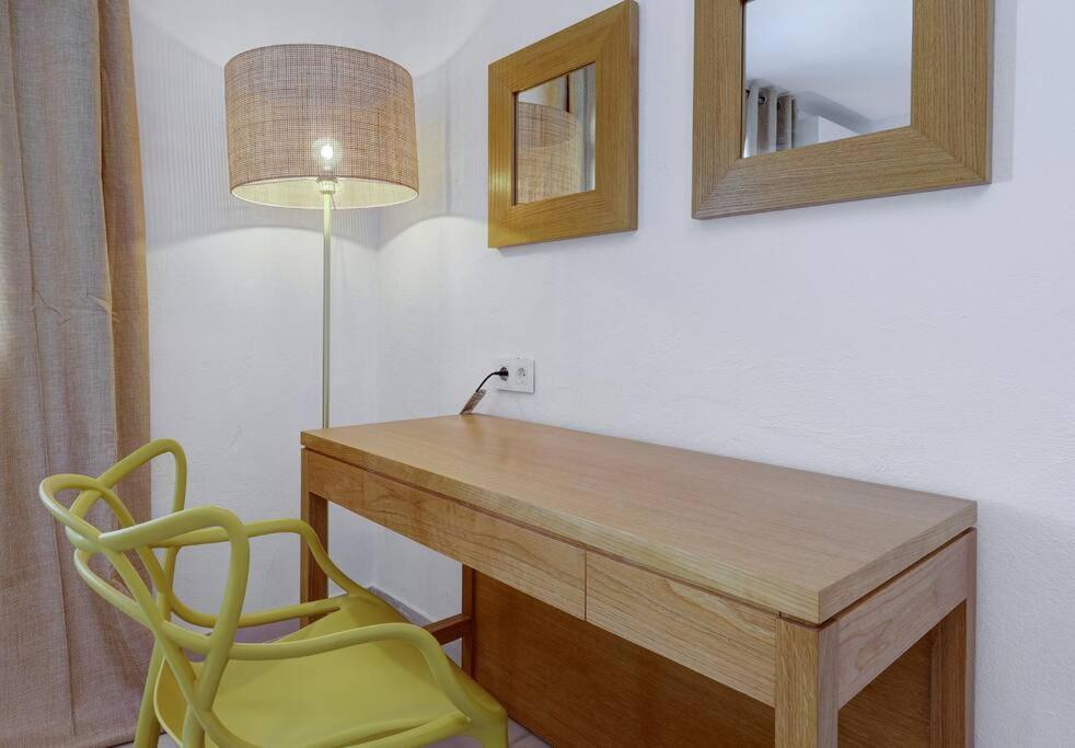 4 Bedroom Townhouse 200 Meters From The Beach! Apartment Estepona